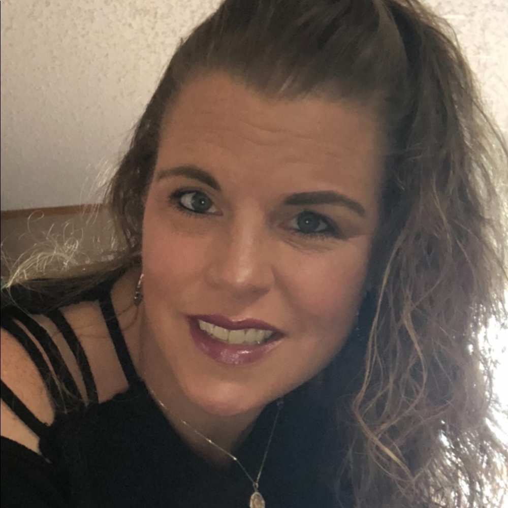 Meet your Posher, Amanda